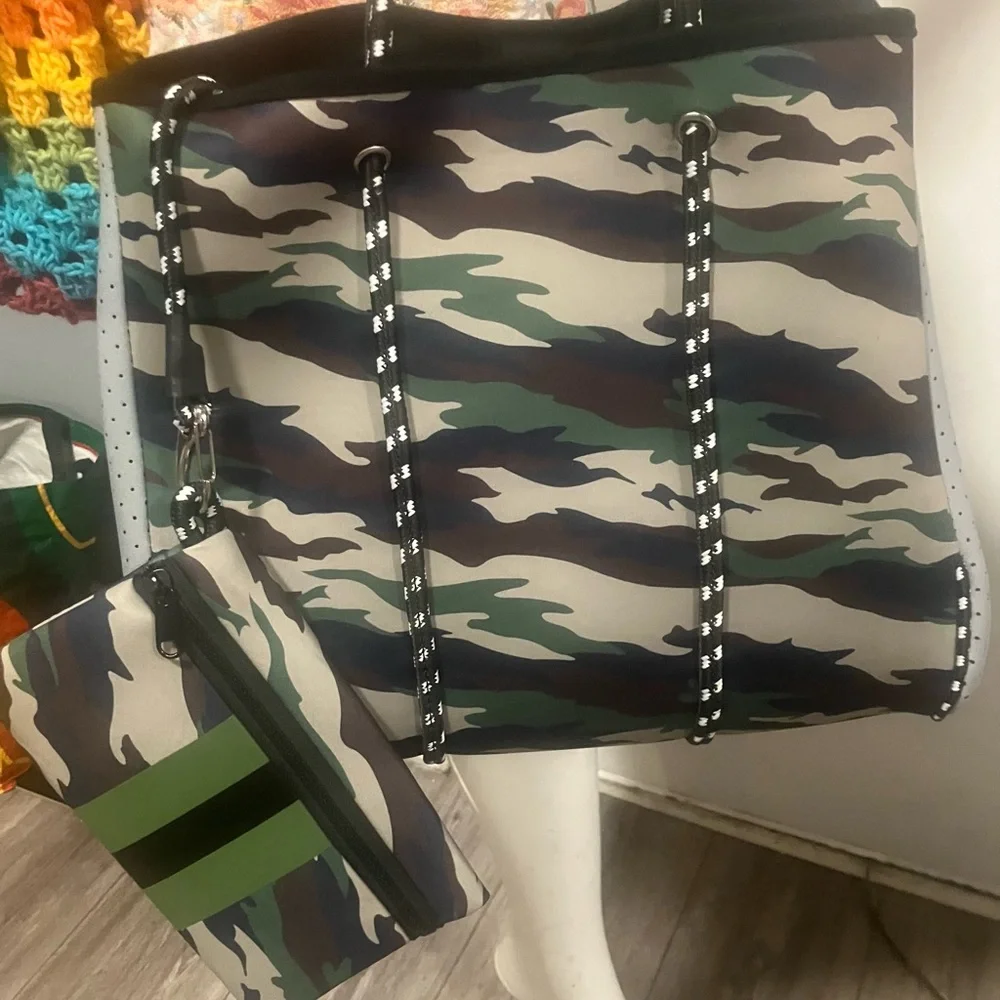 SOLD SOLDSweet Temptation Camo Tote Bag with Pouch - Picture 9 of 10